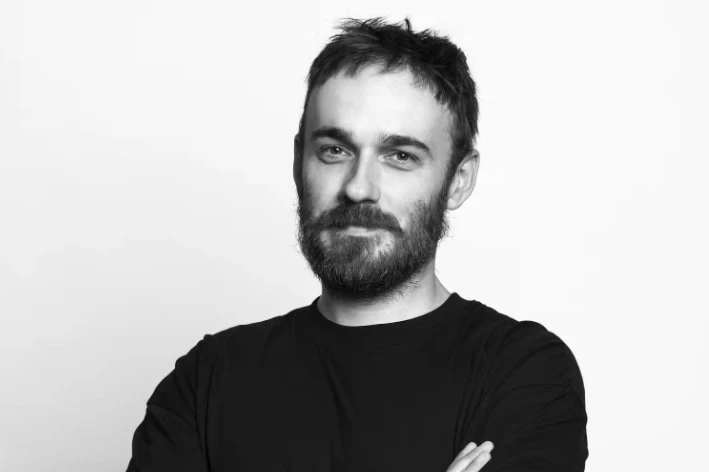 Дизайнер Martin Opl